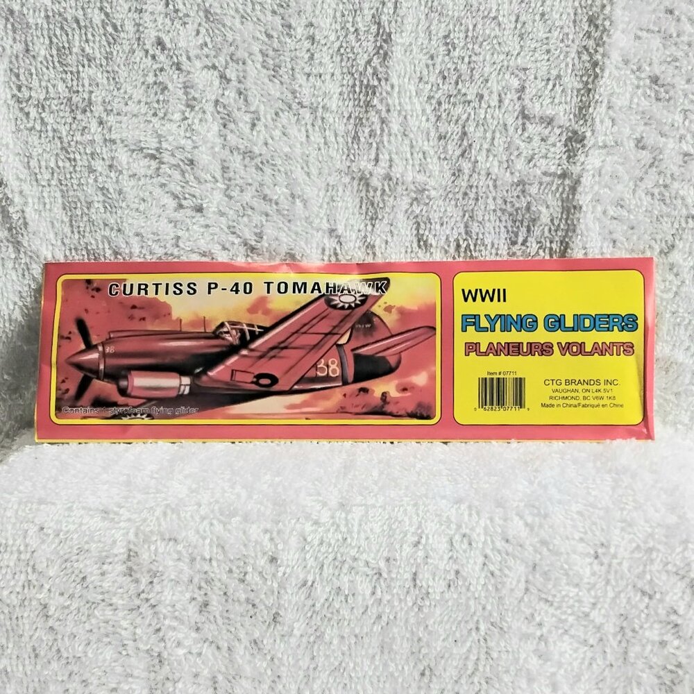 Sealed 5/$20 WWII Flying Curtiss P-40 Tomahawk Glider by CTG Brands Inc.!!